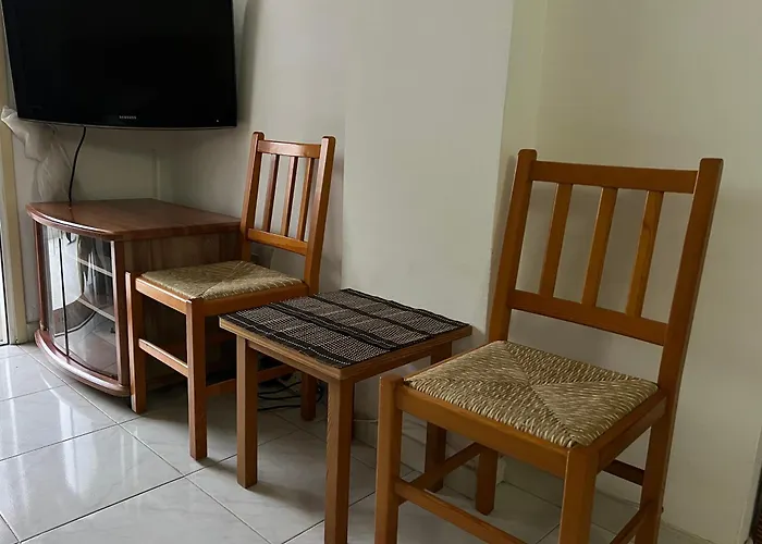 Salt Pensión Lárnaca